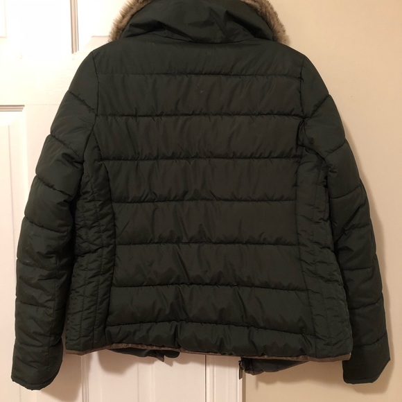 Forest green puffer jacket. Old Navy. - Picture 3 of 6